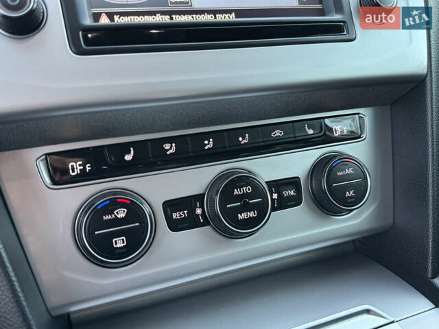 Серый Фольксваген Пассат, объемом двигателя 2 л и пробегом 267 тыс. км за 13950 $, фото 109 на Automoto.ua