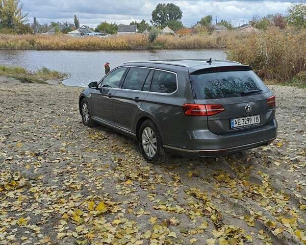 Серый Фольксваген Пассат, объемом двигателя 1.6 л и пробегом 190 тыс. км за 13900 $, фото 2 на Automoto.ua
