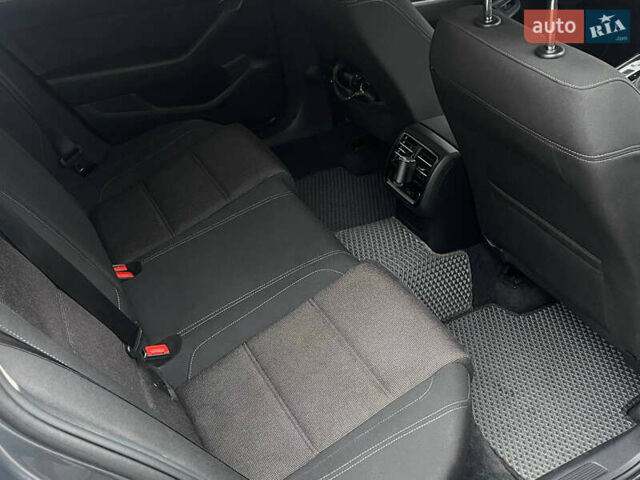 Сірий Фольксваген Пассат, об'ємом двигуна 1.97 л та пробігом 243 тис. км за 14900 $, фото 6 на Automoto.ua