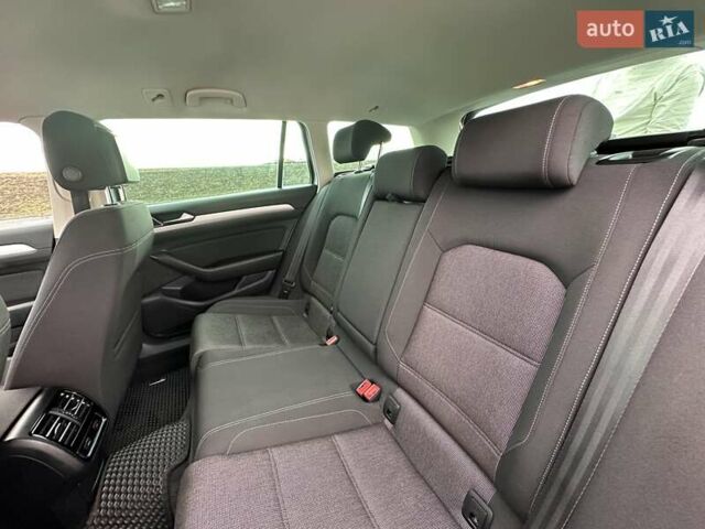 Серый Фольксваген Пассат, объемом двигателя 1.97 л и пробегом 306 тыс. км за 15000 $, фото 26 на Automoto.ua