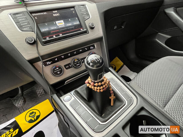 Серый Фольксваген Пассат, объемом двигателя 2 л и пробегом 278 тыс. км за 15200 $, фото 12 на Automoto.ua