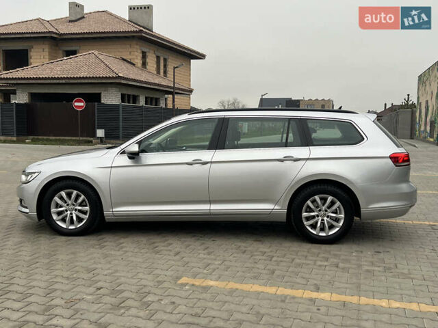 Серый Фольксваген Пассат, объемом двигателя 1.6 л и пробегом 263 тыс. км за 13500 $, фото 7 на Automoto.ua