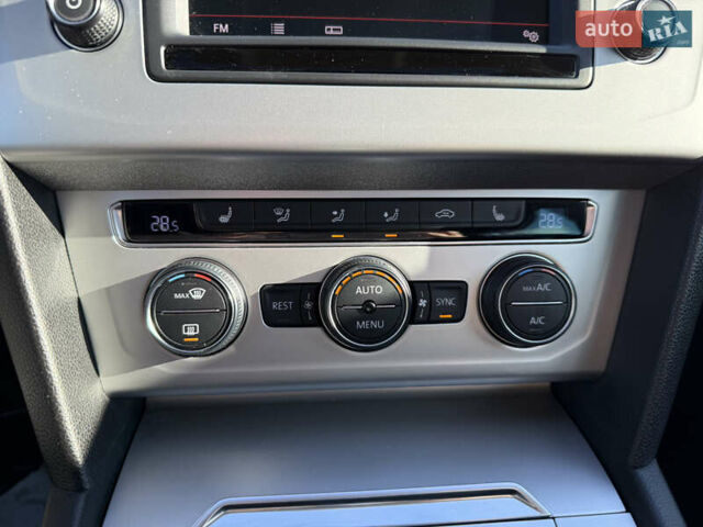 Серый Фольксваген Пассат, объемом двигателя 2 л и пробегом 195 тыс. км за 16999 $, фото 60 на Automoto.ua