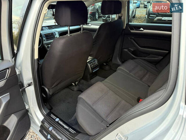 Серый Фольксваген Пассат, объемом двигателя 1.97 л и пробегом 380 тыс. км за 13500 $, фото 40 на Automoto.ua