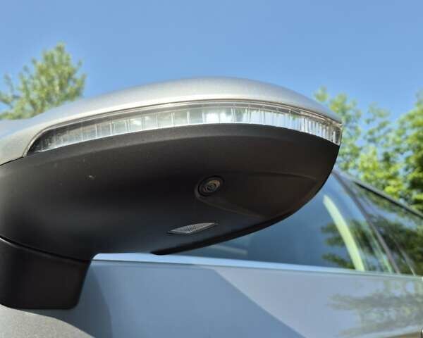 Серый Фольксваген Пассат, объемом двигателя 1.97 л и пробегом 267 тыс. км за 19000 $, фото 51 на Automoto.ua