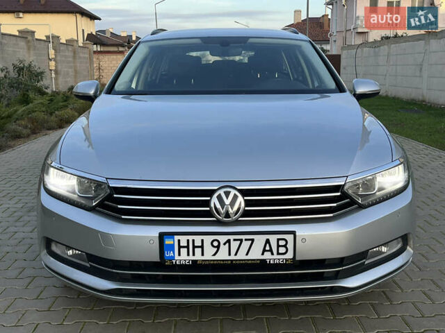 Серый Фольксваген Пассат, объемом двигателя 1.6 л и пробегом 262 тыс. км за 11800 $, фото 11 на Automoto.ua