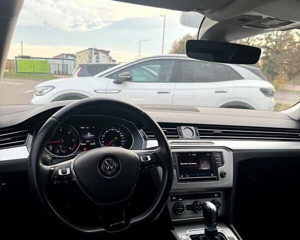 Серый Фольксваген Пассат, объемом двигателя 1.97 л и пробегом 247 тыс. км за 14500 $, фото 6 на Automoto.ua