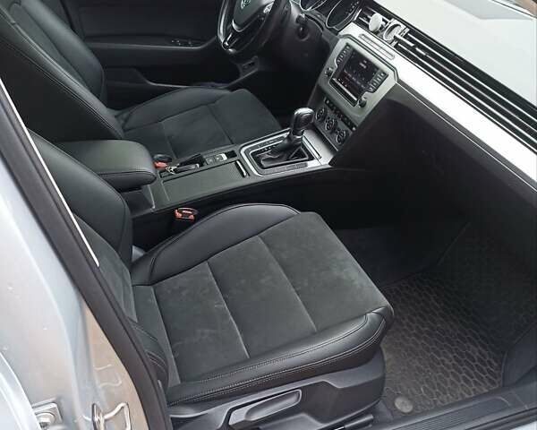 Фольксваген Пассат 2016 в Радомышле на Automoto.ua Серый Фольксваген Пассат, объемом двигателя 1.97 л и пробегом 286 тыс. км за 14500 $, фото 15 на Automoto.ua