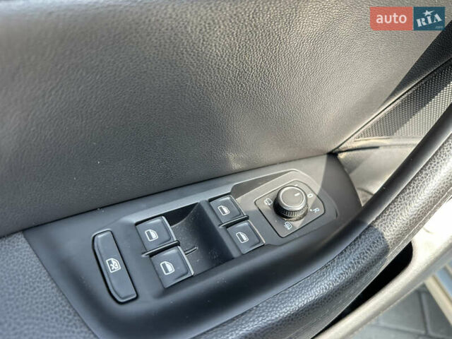 Серый Фольксваген Пассат, объемом двигателя 1.97 л и пробегом 275 тыс. км за 15999 $, фото 49 на Automoto.ua