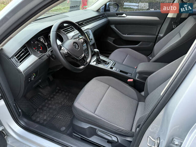 Серый Фольксваген Пассат, объемом двигателя 1.6 л и пробегом 237 тыс. км за 12800 $, фото 23 на Automoto.ua