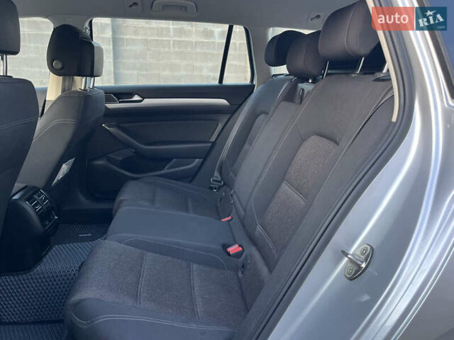 Серый Фольксваген Пассат, объемом двигателя 1.6 л и пробегом 262 тыс. км за 11800 $, фото 35 на Automoto.ua