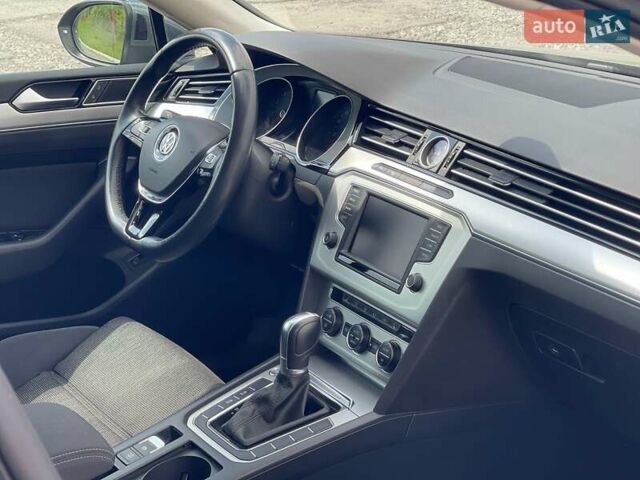 Серый Фольксваген Пассат, объемом двигателя 1.8 л и пробегом 165 тыс. км за 15500 $, фото 24 на Automoto.ua