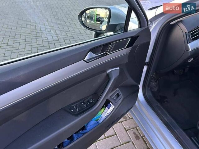 Серый Фольксваген Пассат, объемом двигателя 1.97 л и пробегом 273 тыс. км за 14200 $, фото 5 на Automoto.ua