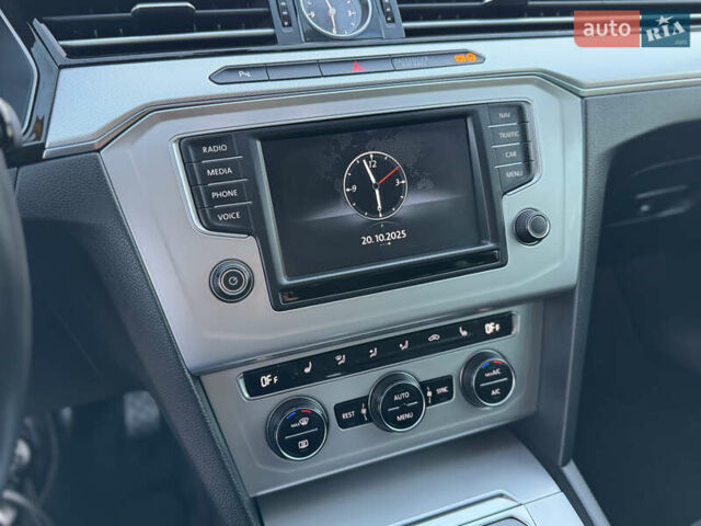 Серый Фольксваген Пассат, объемом двигателя 2 л и пробегом 267 тыс. км за 13950 $, фото 108 на Automoto.ua