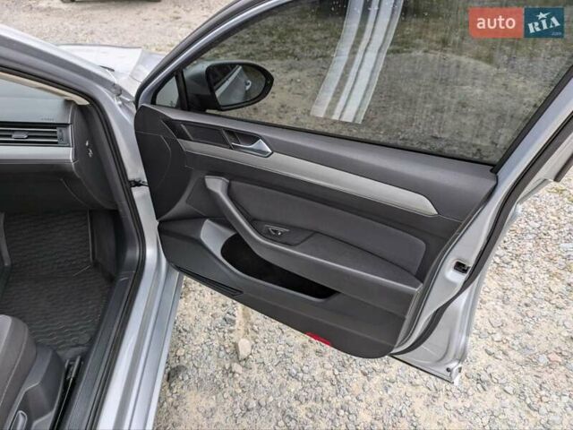 Серый Фольксваген Пассат, объемом двигателя 1.97 л и пробегом 320 тыс. км за 13400 $, фото 16 на Automoto.ua