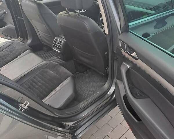 Серый Фольксваген Пассат, объемом двигателя 1.97 л и пробегом 250 тыс. км за 19000 $, фото 14 на Automoto.ua