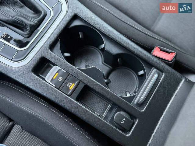 Серый Фольксваген Пассат, объемом двигателя 2 л и пробегом 267 тыс. км за 13950 $, фото 112 на Automoto.ua