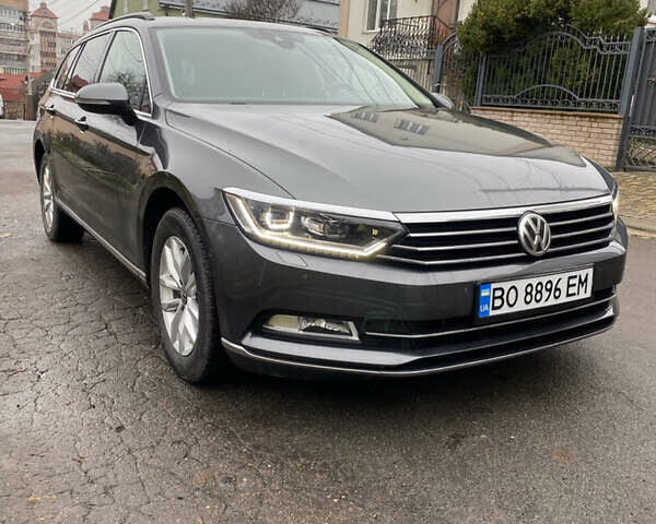 Серый Фольксваген Пассат, объемом двигателя 1.97 л и пробегом 275 тыс. км за 15800 $, фото 1 на Automoto.ua