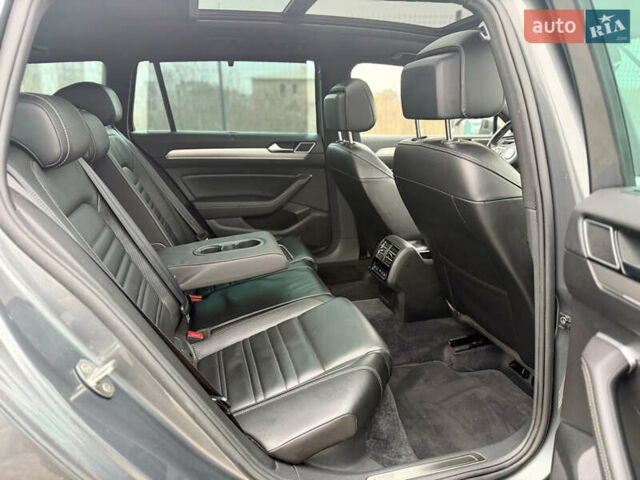 Сірий Фольксваген Пассат, об'ємом двигуна 2 л та пробігом 290 тис. км за 18850 $, фото 13 на Automoto.ua