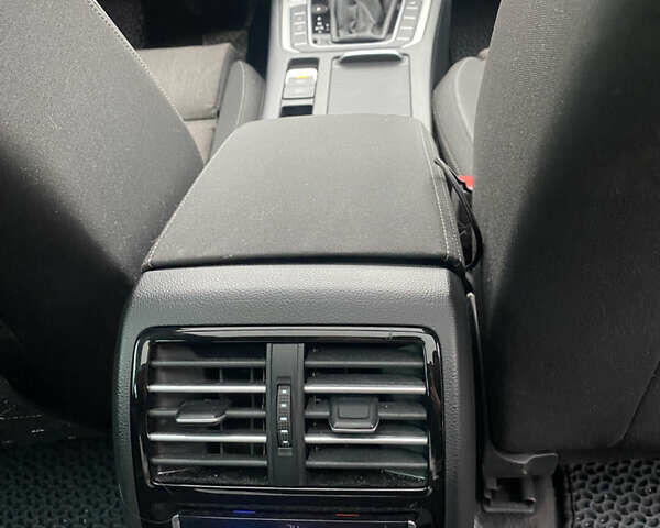 Серый Фольксваген Пассат, объемом двигателя 1.97 л и пробегом 275 тыс. км за 15800 $, фото 15 на Automoto.ua