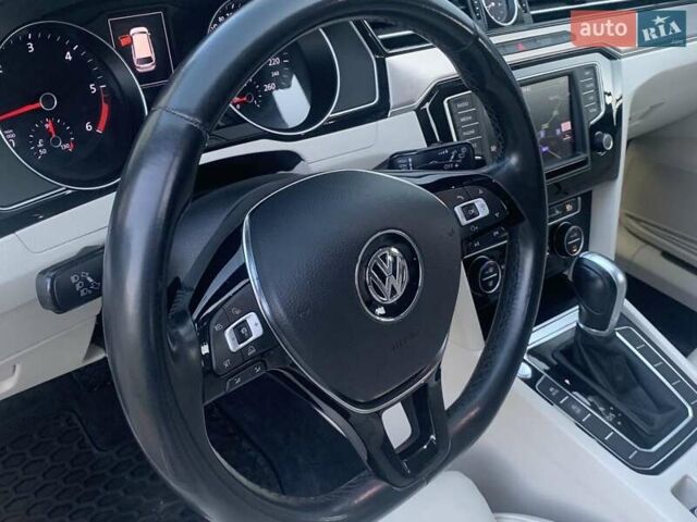 Серый Фольксваген Пассат, объемом двигателя 1.97 л и пробегом 231 тыс. км за 16000 $, фото 6 на Automoto.ua