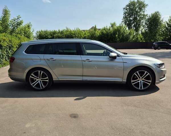 Серый Фольксваген Пассат, объемом двигателя 1.97 л и пробегом 267 тыс. км за 19000 $, фото 8 на Automoto.ua