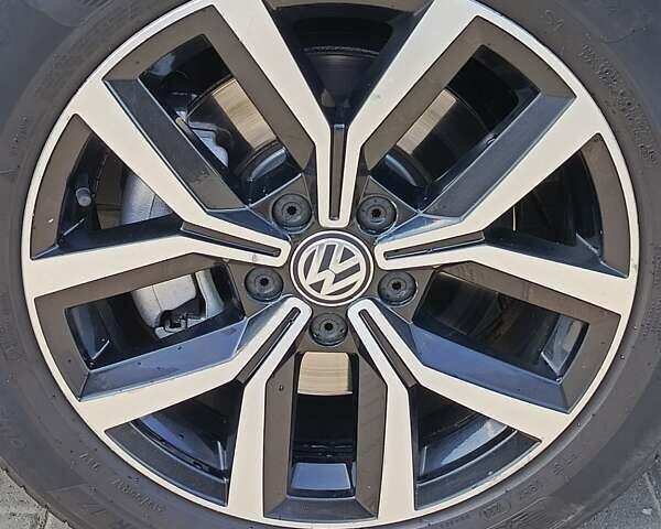 Сірий Фольксваген Пассат, об'ємом двигуна 1.97 л та пробігом 240 тис. км за 16000 $, фото 5 на Automoto.ua