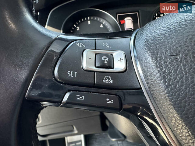 Серый Фольксваген Пассат, объемом двигателя 1.97 л и пробегом 275 тыс. км за 15999 $, фото 45 на Automoto.ua