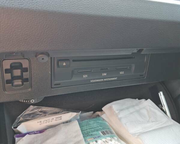 Серый Фольксваген Пассат, объемом двигателя 1.97 л и пробегом 267 тыс. км за 19000 $, фото 37 на Automoto.ua