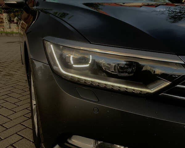 Серый Фольксваген Пассат, объемом двигателя 2 л и пробегом 276 тыс. км за 14200 $, фото 2 на Automoto.ua