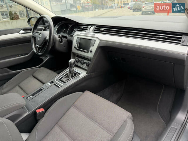 Сірий Фольксваген Пассат, об'ємом двигуна 1.97 л та пробігом 312 тис. км за 13000 $, фото 15 на Automoto.ua