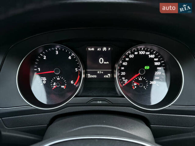 Серый Фольксваген Пассат, объемом двигателя 1.6 л и пробегом 237 тыс. км за 12800 $, фото 22 на Automoto.ua