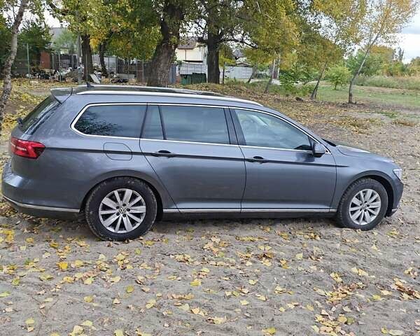 Серый Фольксваген Пассат, объемом двигателя 1.6 л и пробегом 190 тыс. км за 13900 $, фото 7 на Automoto.ua