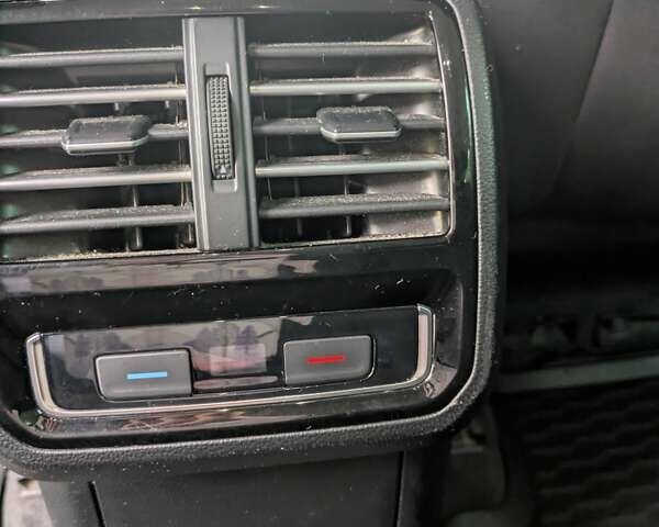 Серый Фольксваген Пассат, объемом двигателя 1.6 л и пробегом 290 тыс. км за 11499 $, фото 12 на Automoto.ua