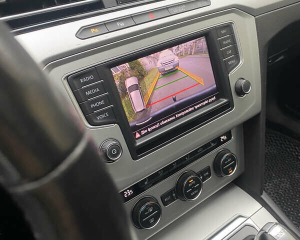 Серый Фольксваген Пассат, объемом двигателя 1.97 л и пробегом 275 тыс. км за 15800 $, фото 16 на Automoto.ua