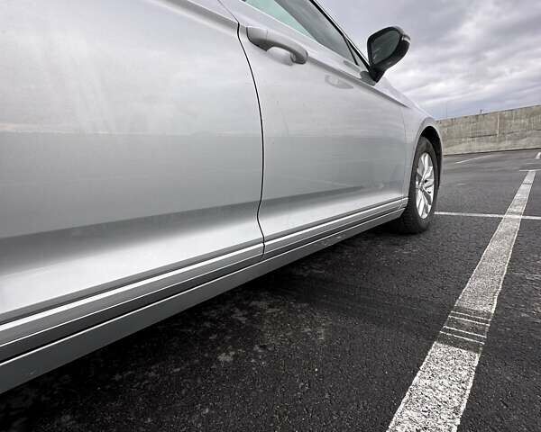 Серый Фольксваген Пассат, объемом двигателя 1.97 л и пробегом 306 тыс. км за 15000 $, фото 12 на Automoto.ua