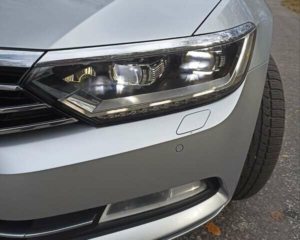 Фольксваген Пассат 2016 в Радомышле на Automoto.ua Серый Фольксваген Пассат, объемом двигателя 1.97 л и пробегом 286 тыс. км за 14500 $, фото 3 на Automoto.ua