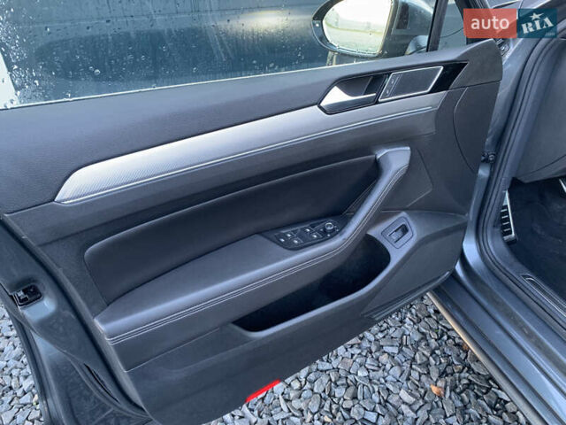 Сірий Фольксваген Пассат, об'ємом двигуна 2 л та пробігом 290 тис. км за 19700 $, фото 67 на Automoto.ua