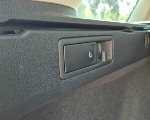 Серый Фольксваген Пассат, объемом двигателя 1.97 л и пробегом 267 тыс. км за 19000 $, фото 47 на Automoto.ua