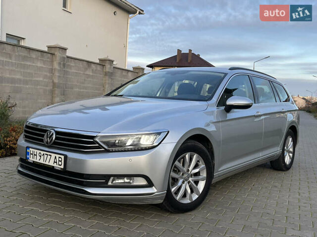 Серый Фольксваген Пассат, объемом двигателя 1.6 л и пробегом 262 тыс. км за 11800 $, фото 2 на Automoto.ua