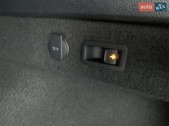 Сірий Фольксваген Пассат, об'ємом двигуна 2 л та пробігом 290 тис. км за 19700 $, фото 63 на Automoto.ua