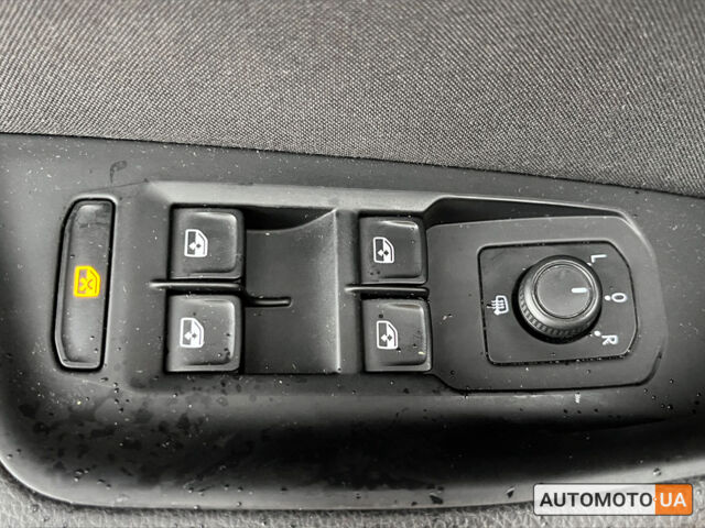 Серый Фольксваген Пассат, объемом двигателя 2 л и пробегом 278 тыс. км за 15200 $, фото 8 на Automoto.ua