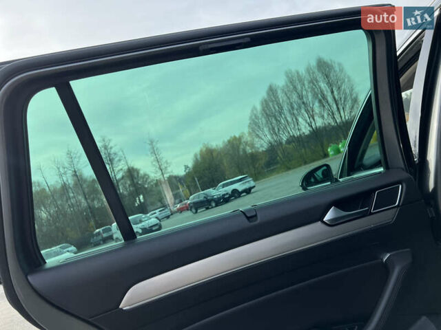 Серый Фольксваген Пассат, объемом двигателя 1.6 л и пробегом 265 тыс. км за 13200 $, фото 46 на Automoto.ua