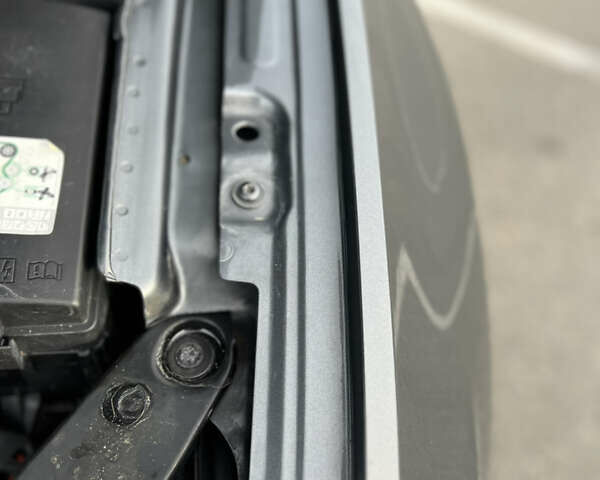 Серый Фольксваген Пассат, объемом двигателя 1.6 л и пробегом 265 тыс. км за 13200 $, фото 81 на Automoto.ua