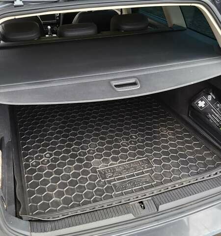 Фольксваген Пассат 2016 в Коломые на Automoto.ua Серый Фольксваген Пассат, объемом двигателя 1.97 л и пробегом 330 тыс. км за 14950 $, фото 41 на Automoto.ua