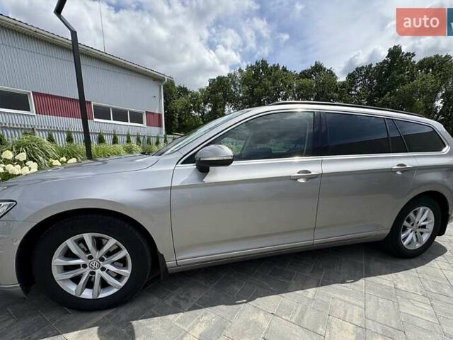 Сірий Фольксваген Пассат, об'ємом двигуна 1.6 л та пробігом 257 тис. км за 13300 $, фото 10 на Automoto.ua