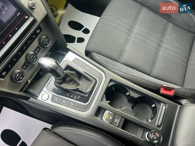 Сірий Фольксваген Пассат, об'ємом двигуна 1.97 л та пробігом 350 тис. км за 18500 $, фото 13 на Automoto.ua