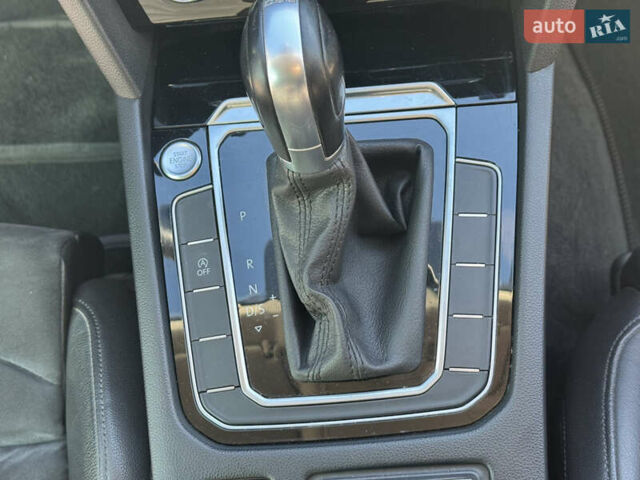 Сірий Фольксваген Пассат, об'ємом двигуна 1.6 л та пробігом 264 тис. км за 15800 $, фото 32 на Automoto.ua