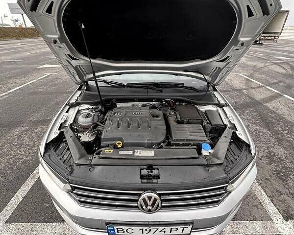 Серый Фольксваген Пассат, объемом двигателя 1.97 л и пробегом 306 тыс. км за 15000 $, фото 55 на Automoto.ua