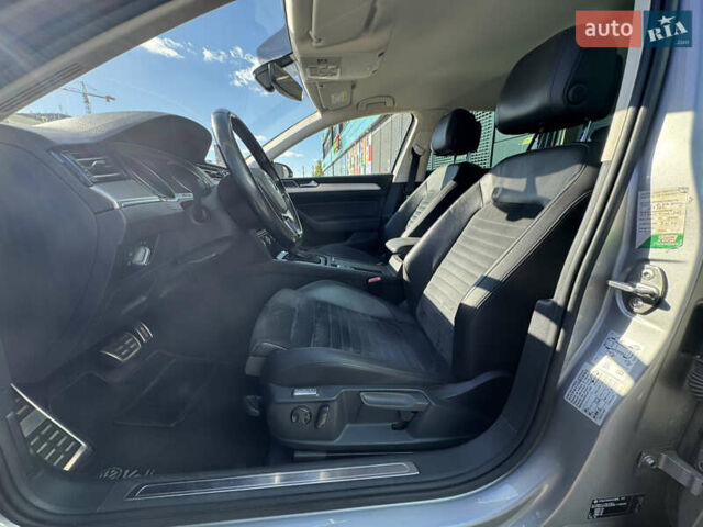 Сірий Фольксваген Пассат, об'ємом двигуна 1.6 л та пробігом 264 тис. км за 15800 $, фото 10 на Automoto.ua